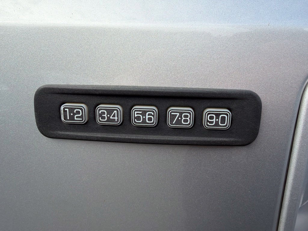 Used 2015 Ford F250 Lariat w/ Lariat Ultimate Package AWD/4WD image 11