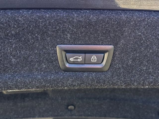 Used 2020 BMW 330i xDrive Sedan w/ Convenience Package image 14