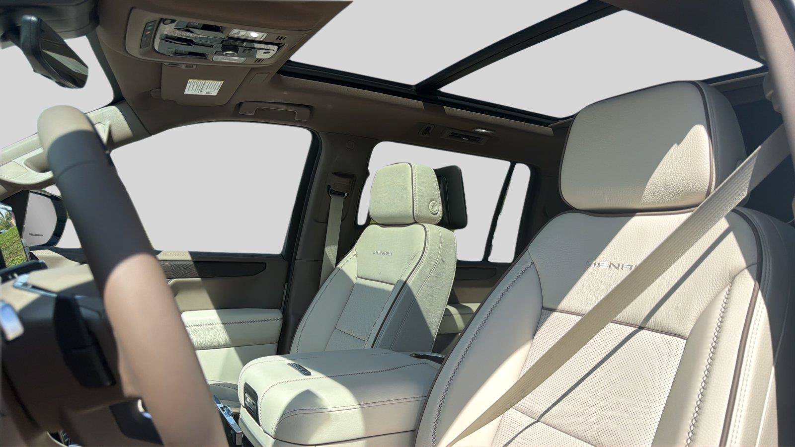 New 2026 GMC Yukon XL Denali w/ Denali Reserve Package AWD/4WD image 18
