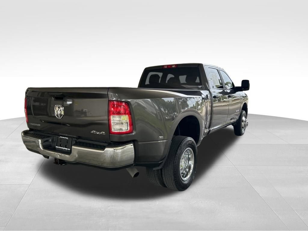 Used 2023 RAM 3500 Big Horn AWD/4WD image 3