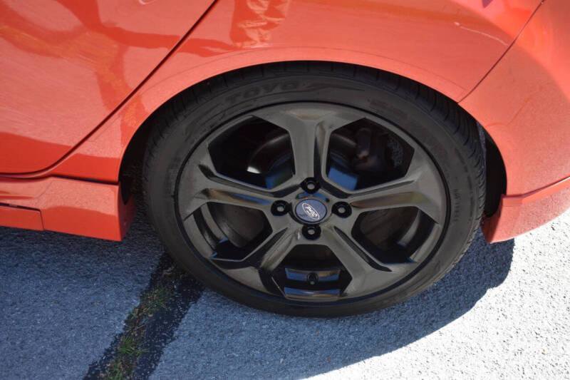 Used 2015 Ford Fiesta ST w/ ST Recaro Package FWD image 19