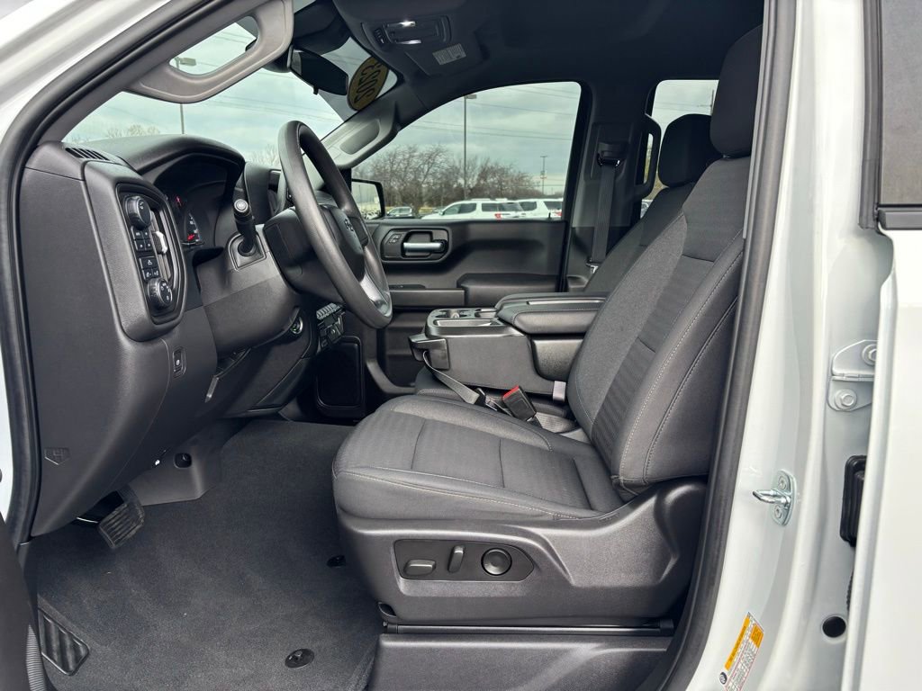 Used 2023 Chevrolet Silverado 1500 Custom Trail Boss w/ LPO, Dark Essentials Package image 15