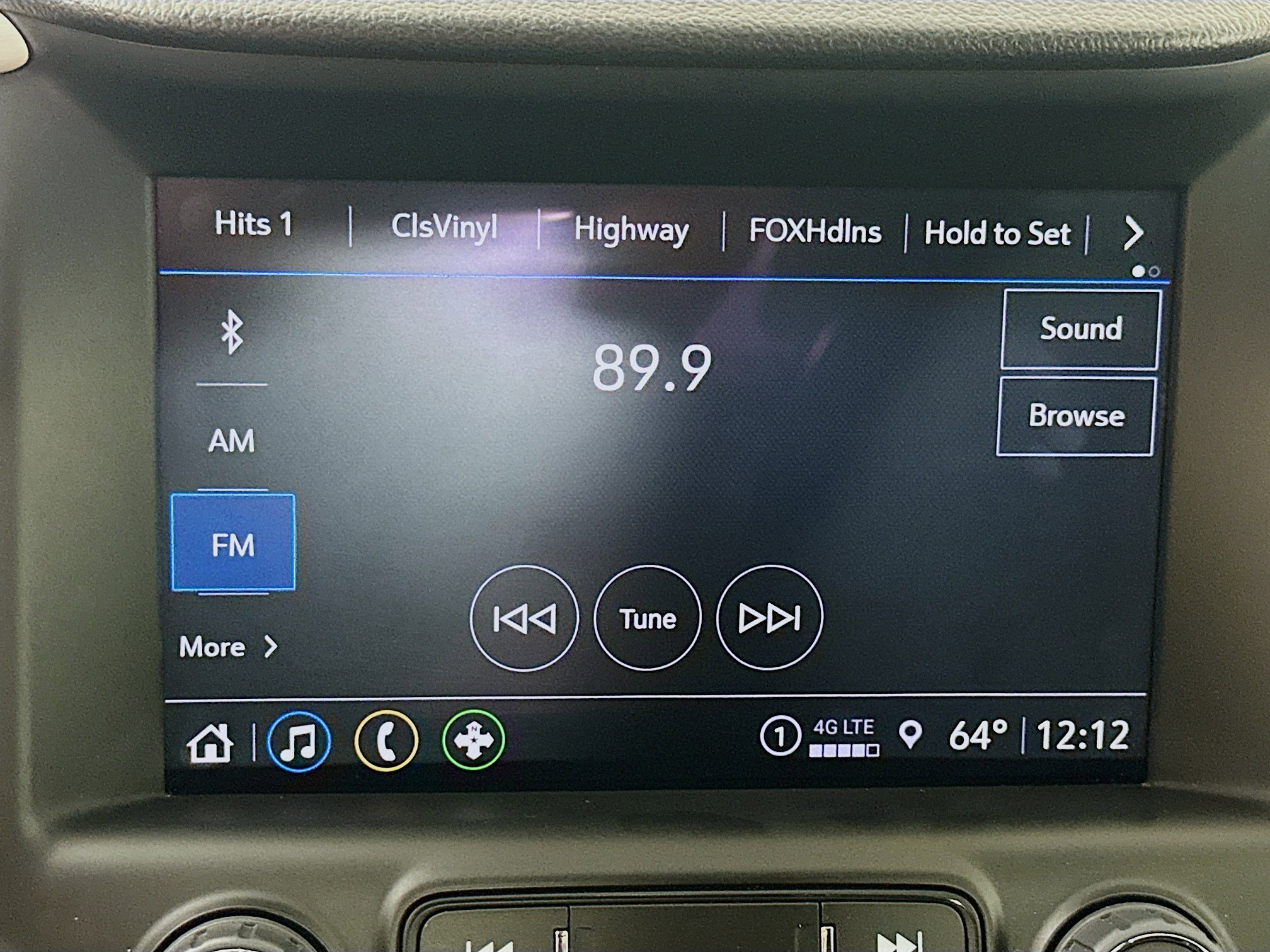 Used 2024 GMC Terrain SLT image 21