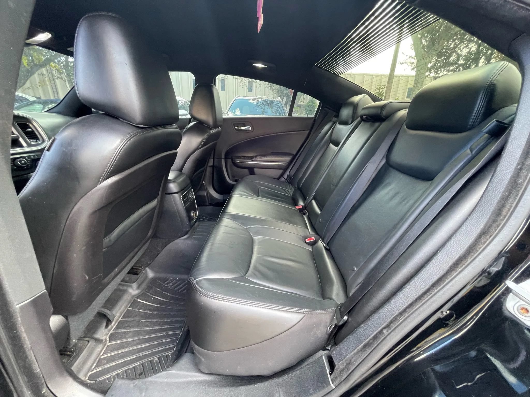 Used 2013 Dodge Charger SE RWD image 26