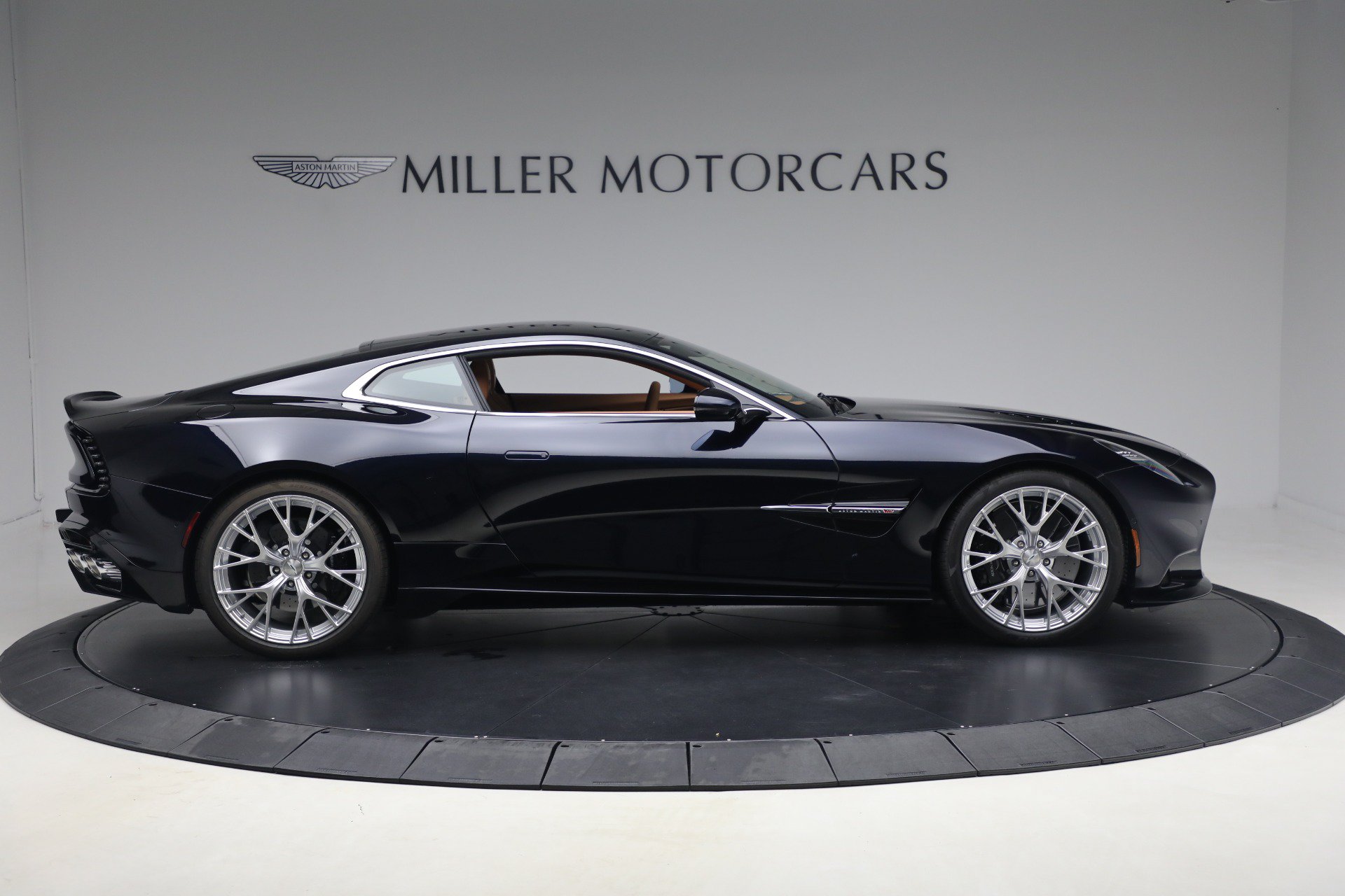 New 2026 Aston Martin Vanquish RWD image 9