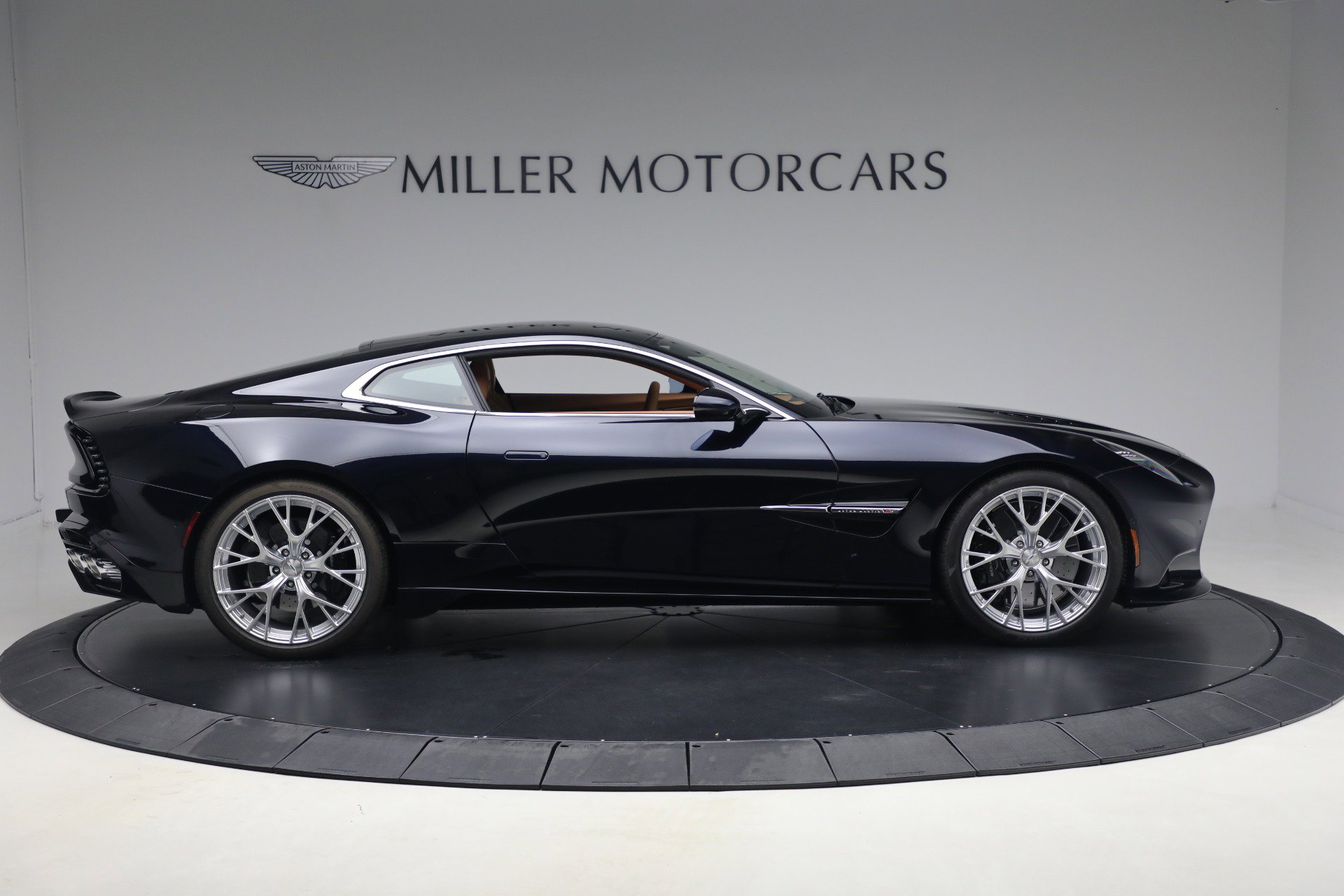 New 2026 Aston Martin Vanquish image 9