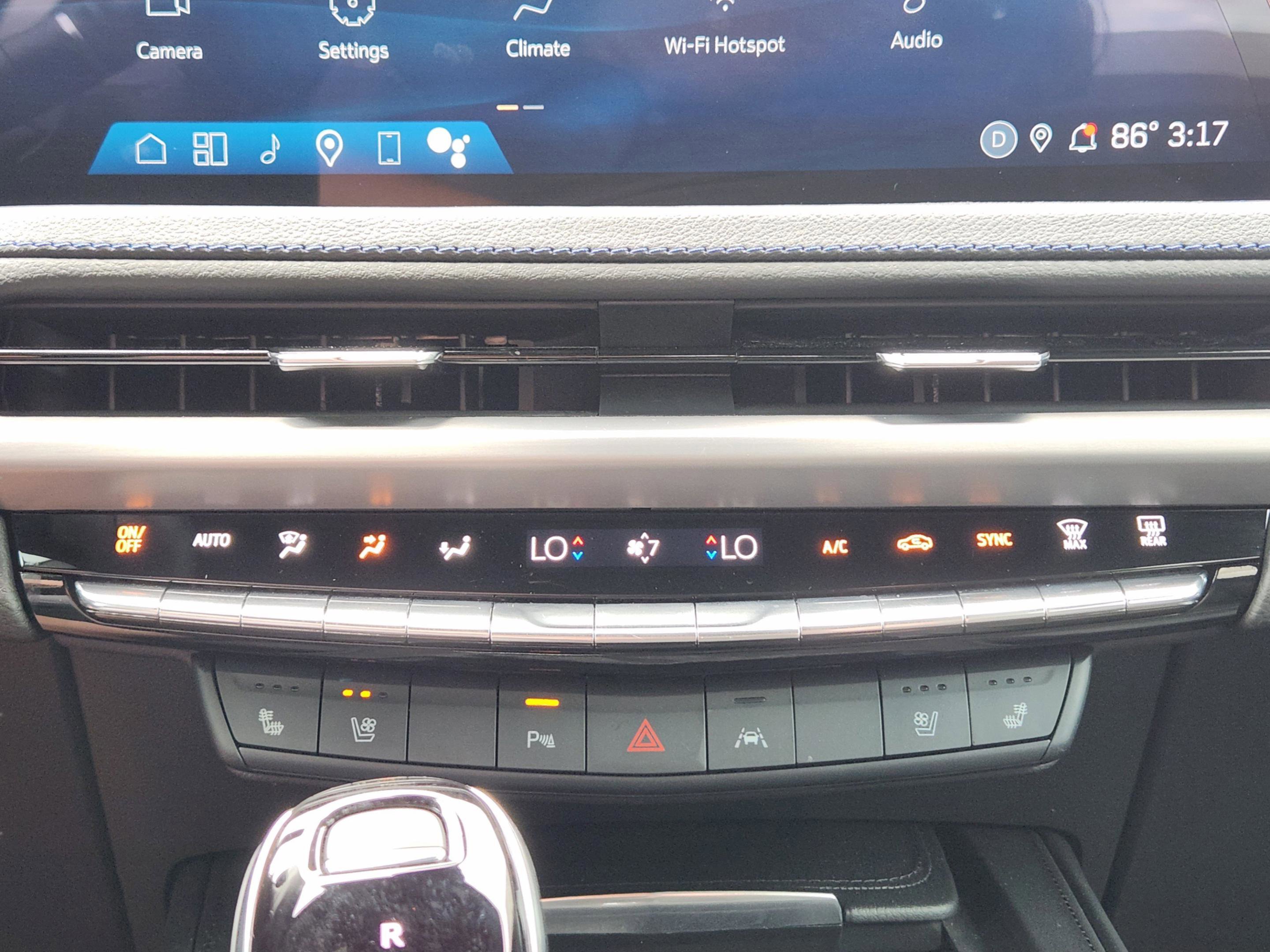 Used 2025 Cadillac XT4 Sport FWD image 13