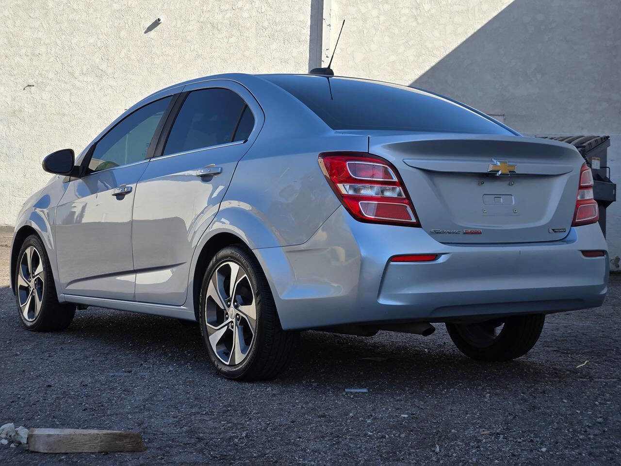 Used 2018 Chevrolet Sonic Premier FWD image 11