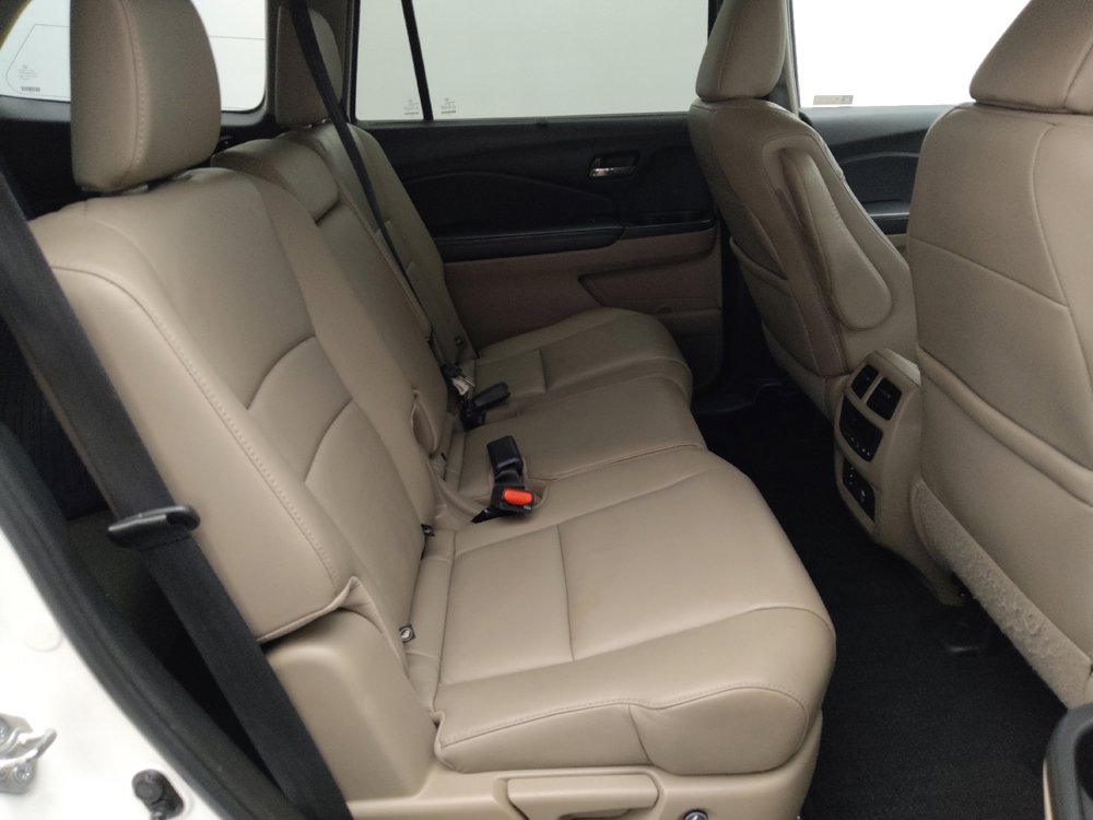 Used 2018 Honda Pilot Touring image 19