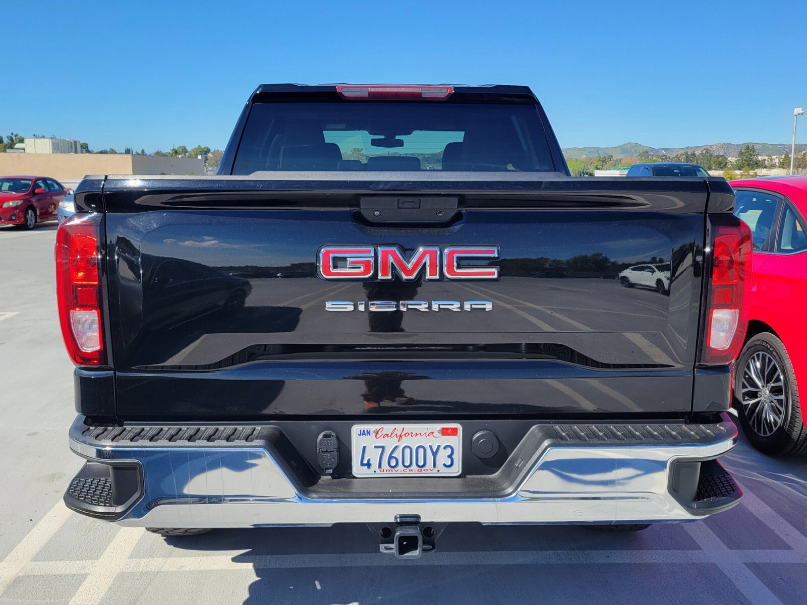 Used 2021 GMC Sierra 1500 4x4 Crew Cab w/ Convenience Package image 4