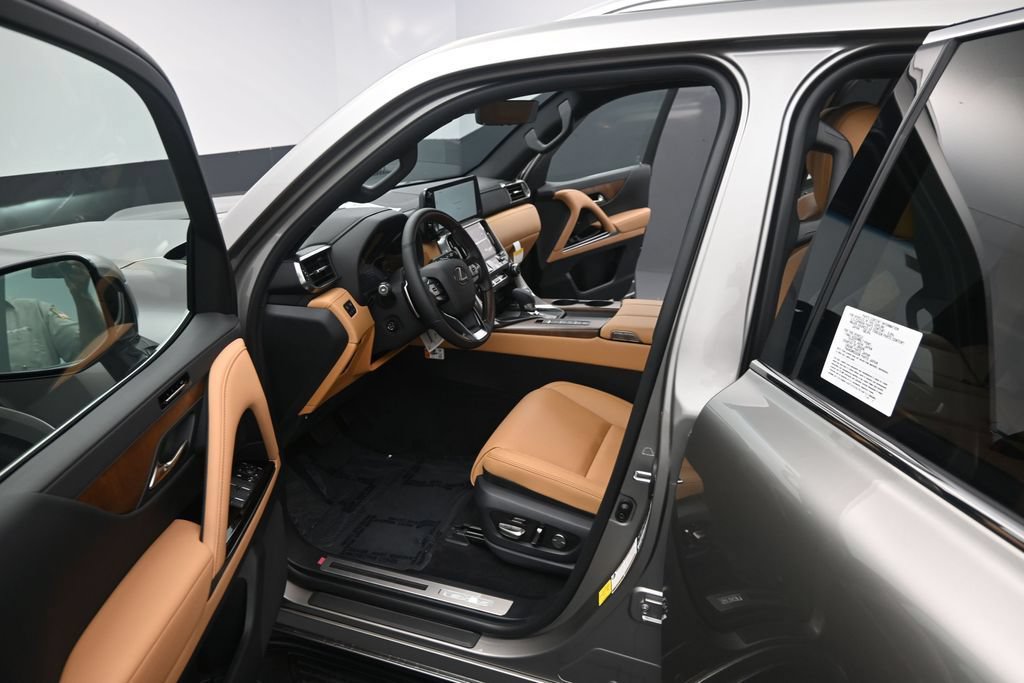 New 2026 Lexus LX 700h Luxury AWD/4WD image 13