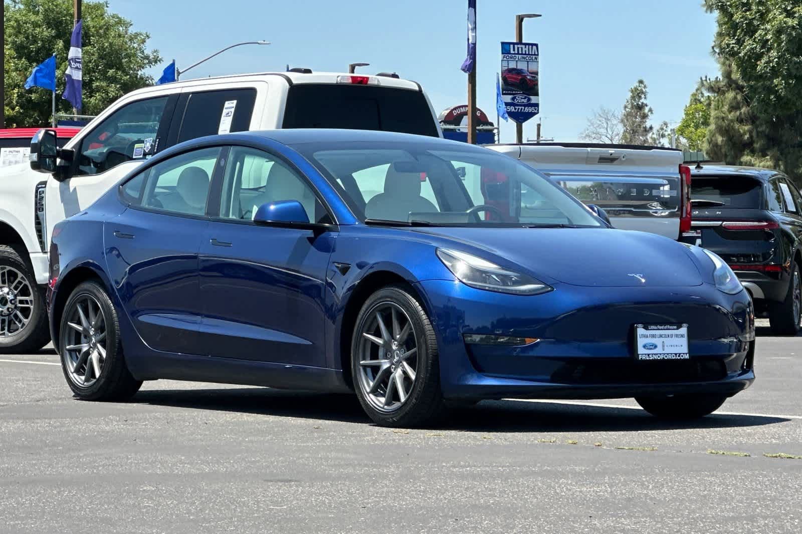 Used 2022 Tesla Model 3 Long Range AWD/4WD image 9
