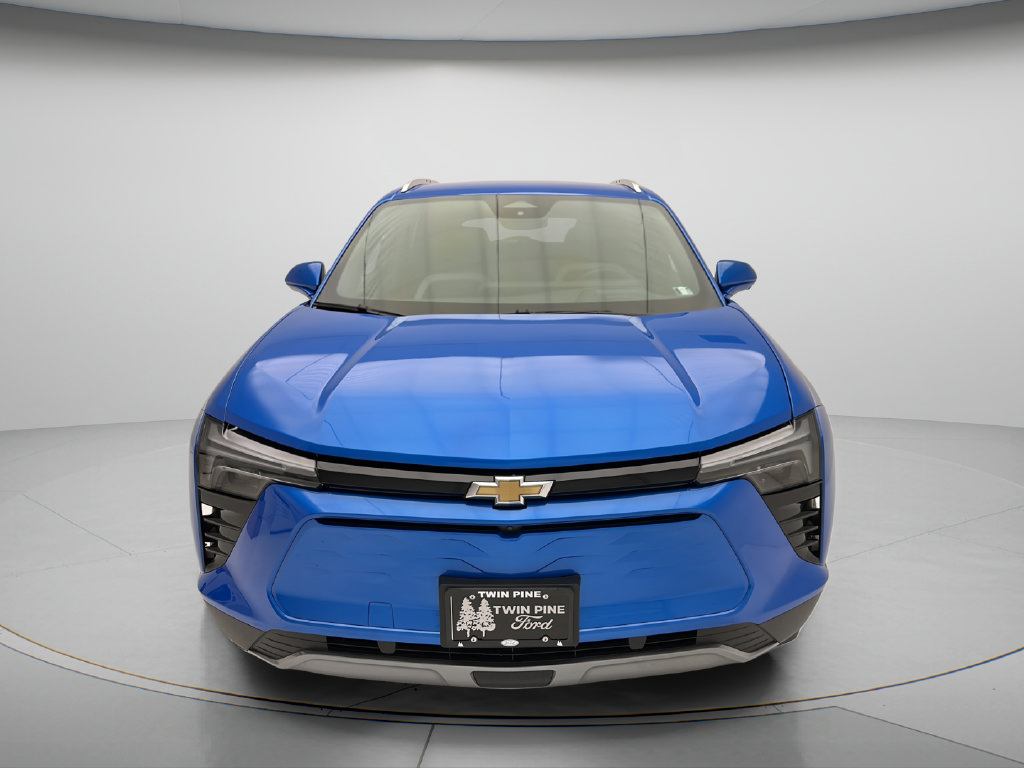 Used 2024 Chevrolet Blazer EV LT AWD/4WD image 2