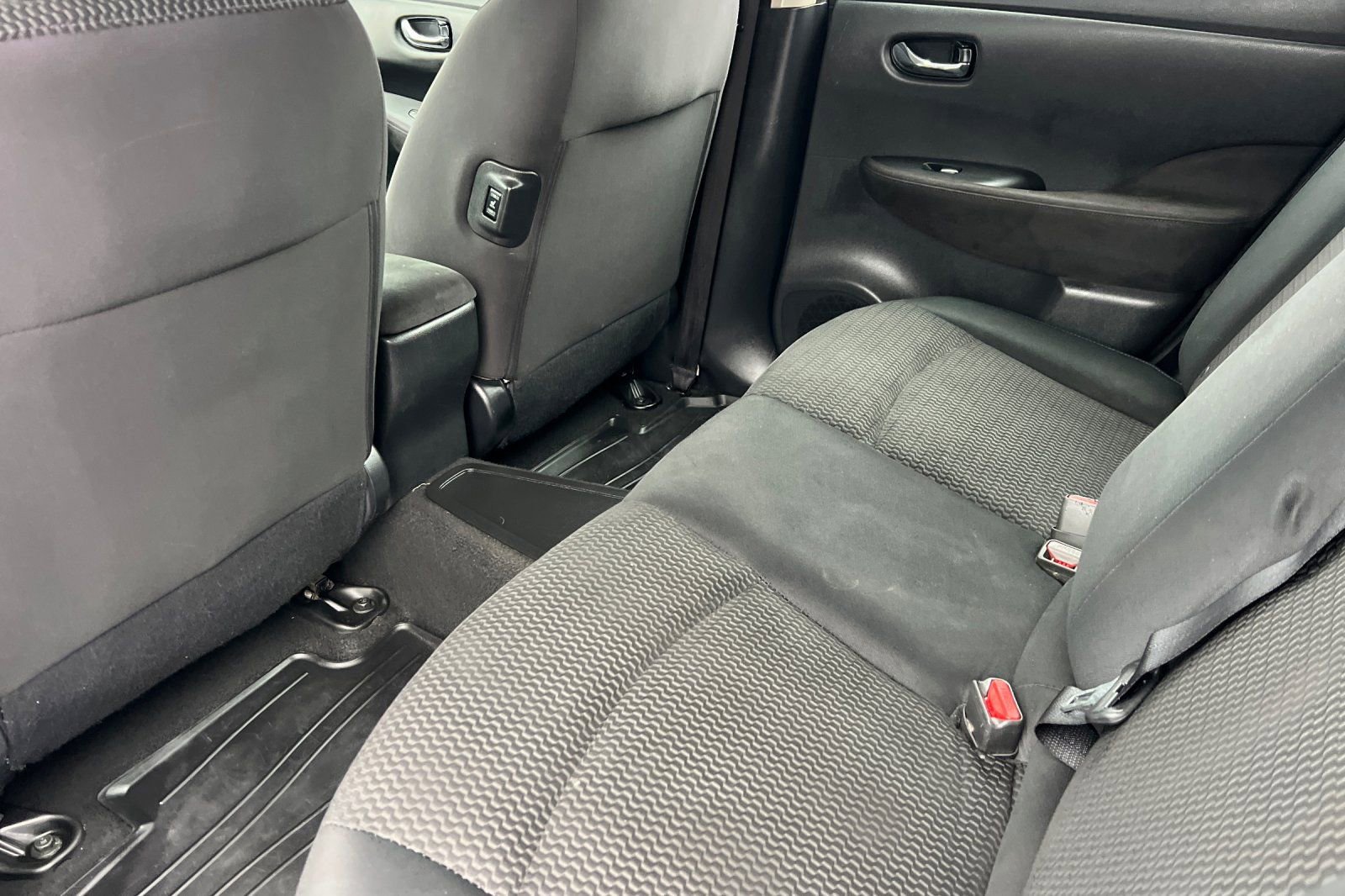 Used 2015 Nissan Leaf S w/ Charge Package image 12