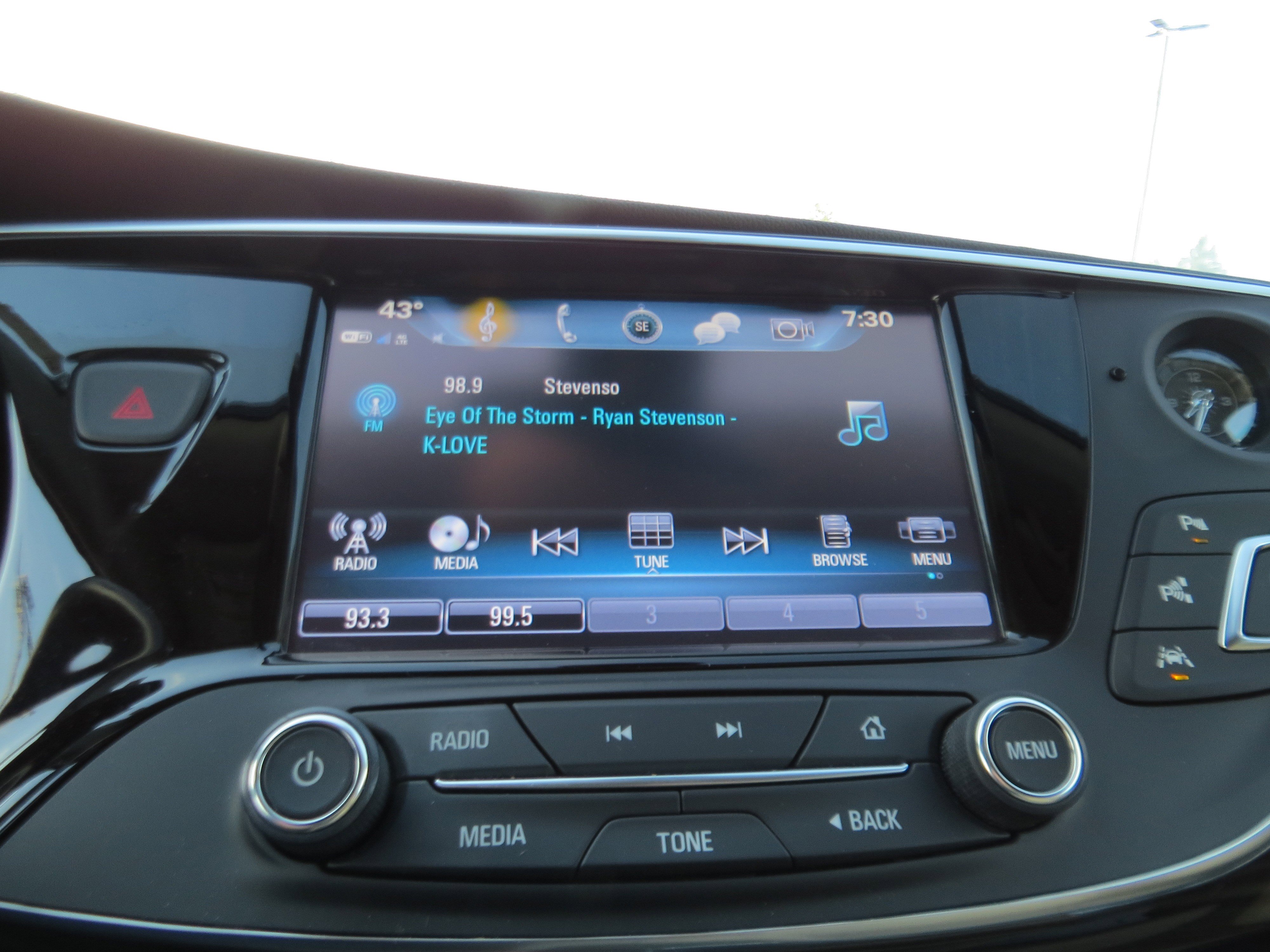 Certified 2020 Buick Envision Premium w/ Driver Confidence Package image 25