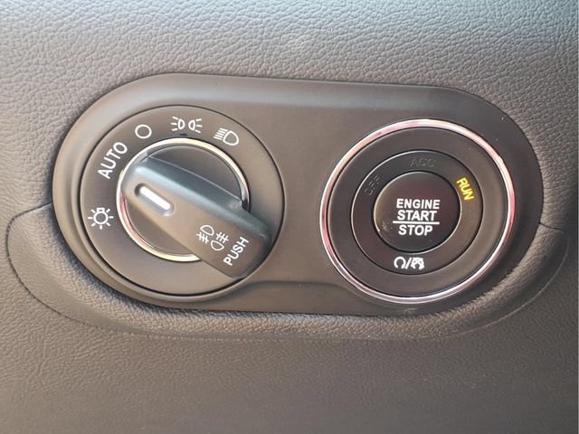 Used 2023 Maserati Levante Modena AWD/4WD image 12