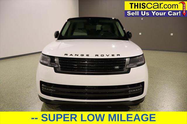 Used 2024 Land Rover Range Rover Long Wheelbase SE image 2