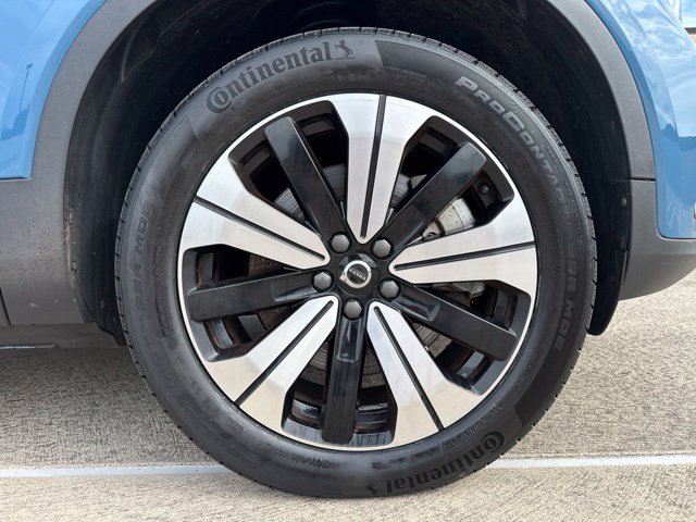 Certified 2023 Volvo C40 Recharge Core AWD/4WD image 11