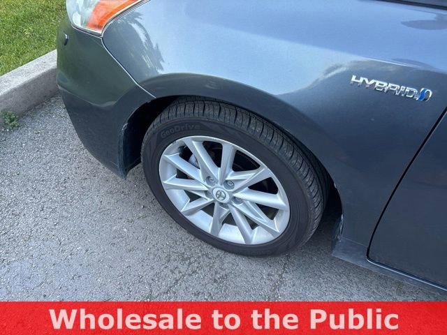 Used 2012 Toyota Prius V Five FWD image 12