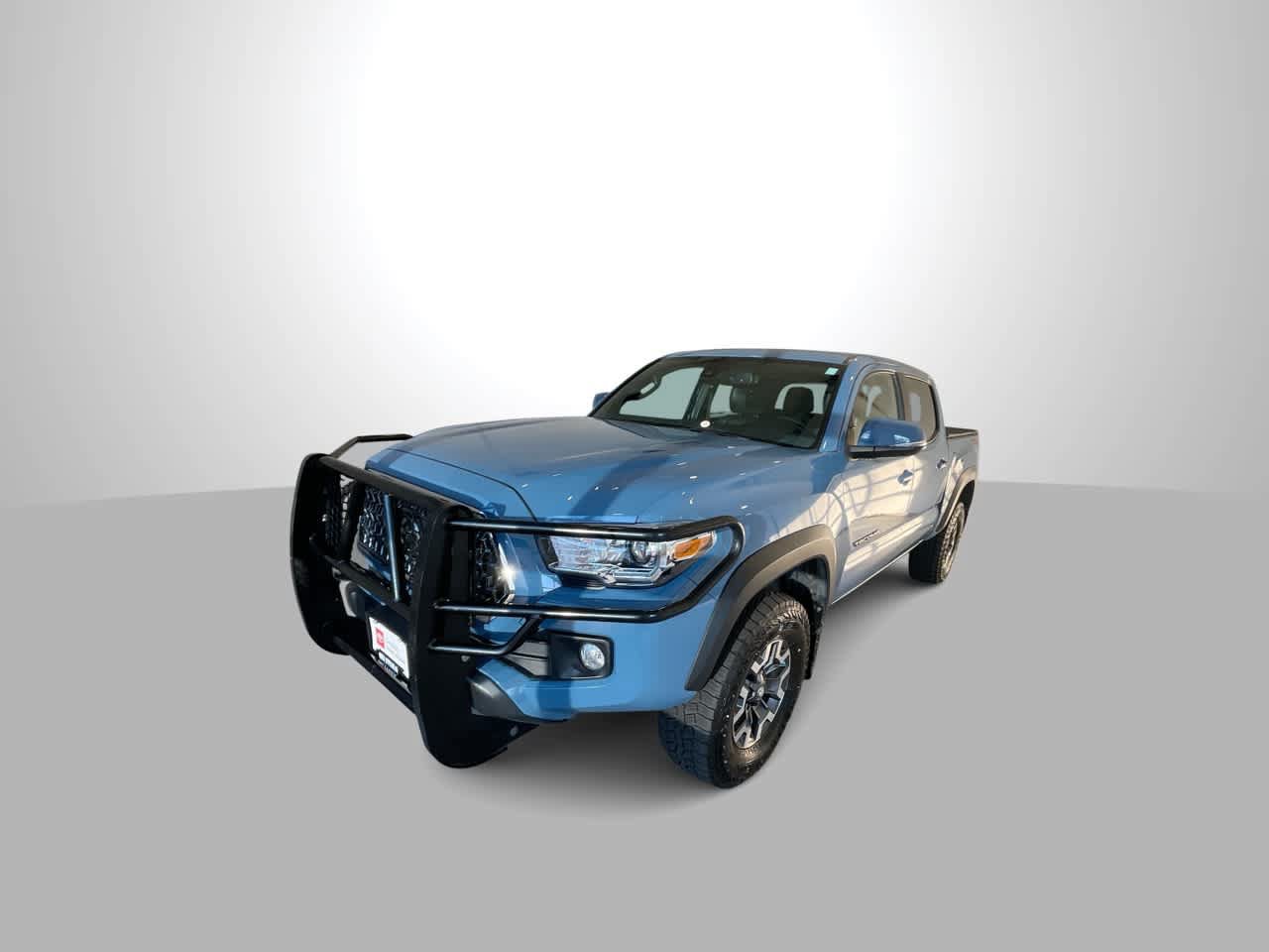 Used 2019 Toyota Tacoma TRD Off-Road AWD/4WD image 4