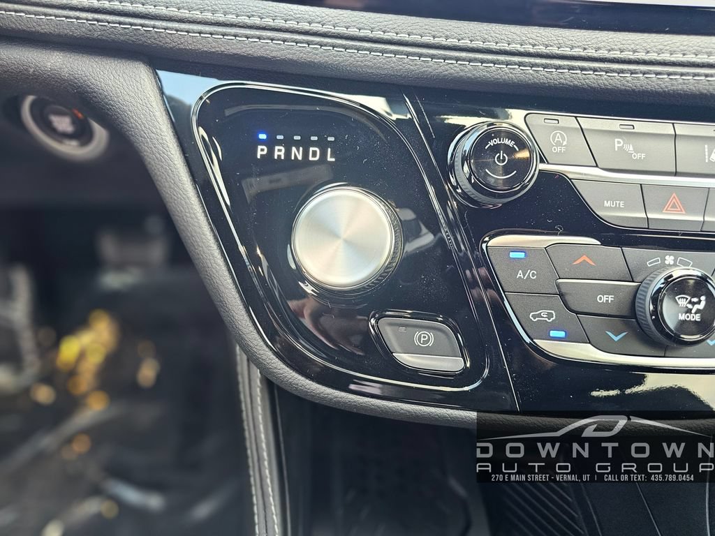 New 2027 Chrysler Pacifica Limited AWD/4WD image 13