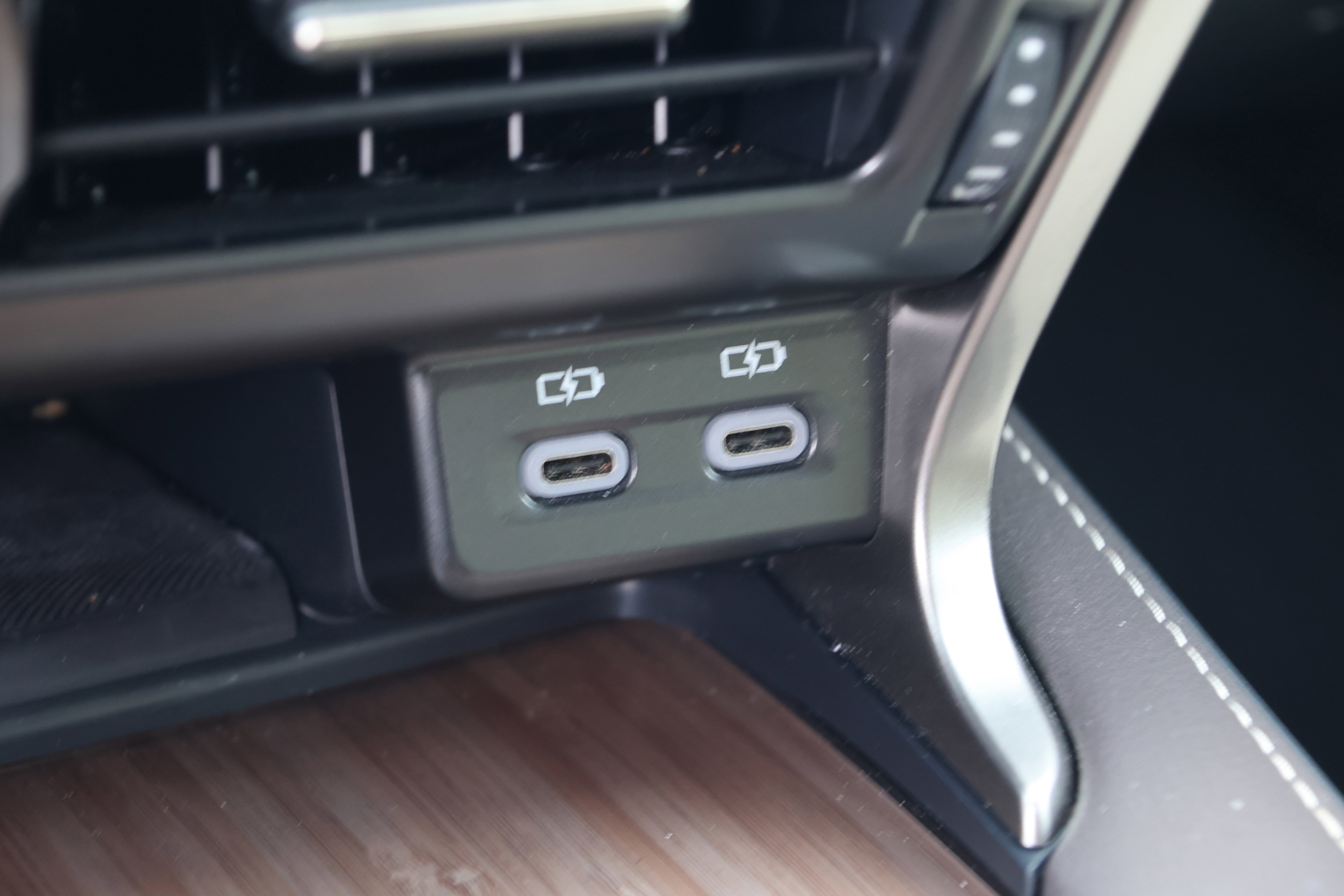 Certified 2023 Lexus RX 350 w/ Accessory Package (Z1) image 28