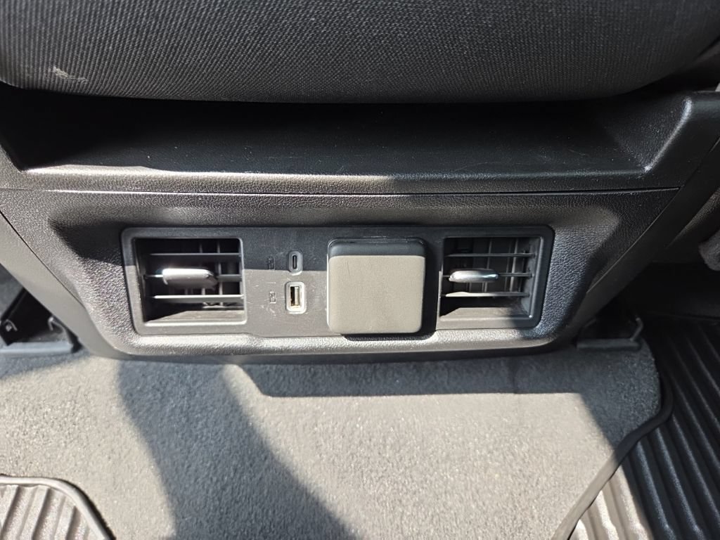 Used 2025 Chevrolet Silverado 1500 LT RWD image 34