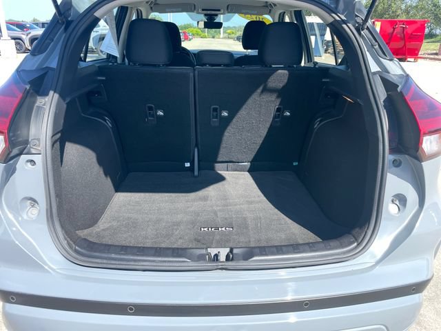 Used 2023 Nissan Kicks SV w/ Interior Electronics Package FWD image 32