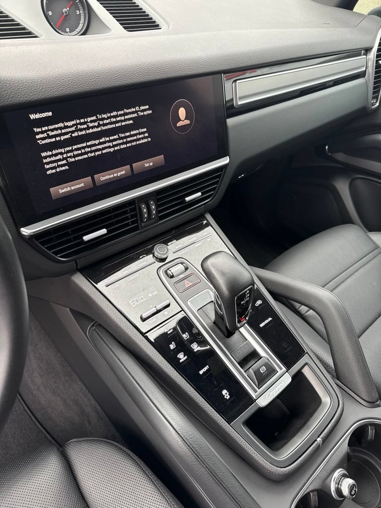 Certified 2023 Porsche Cayenne Platinum Edition AWD/4WD image 8