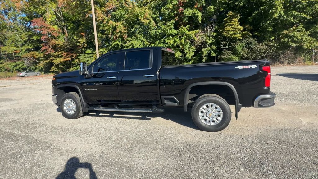 Used 2025 Chevrolet Silverado 2500 LTZ AWD/4WD image 6