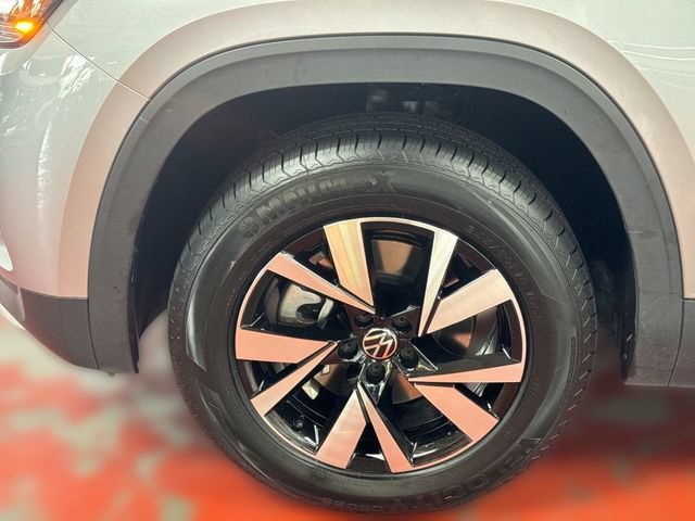 Certified 2023 Volkswagen Atlas Cross Sport SE FWD image 19