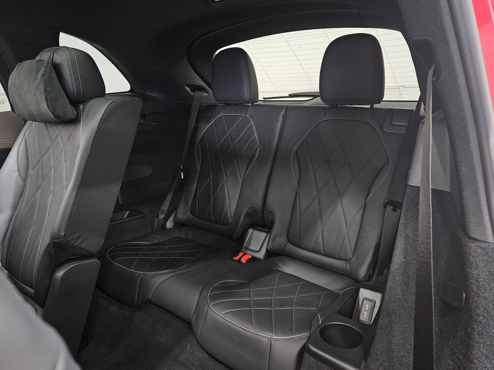 Used 2026 Mercedes-Benz EQS 550 4MATIC SUV image 16