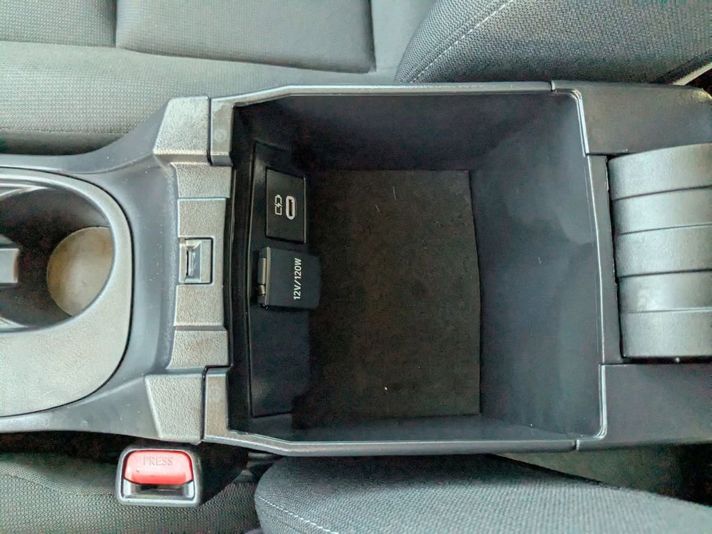 Used 2025 Toyota Corolla LE image 27