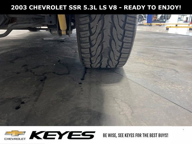 Used 2003 Chevrolet SSR w/ Preferred Equipment Group image 31