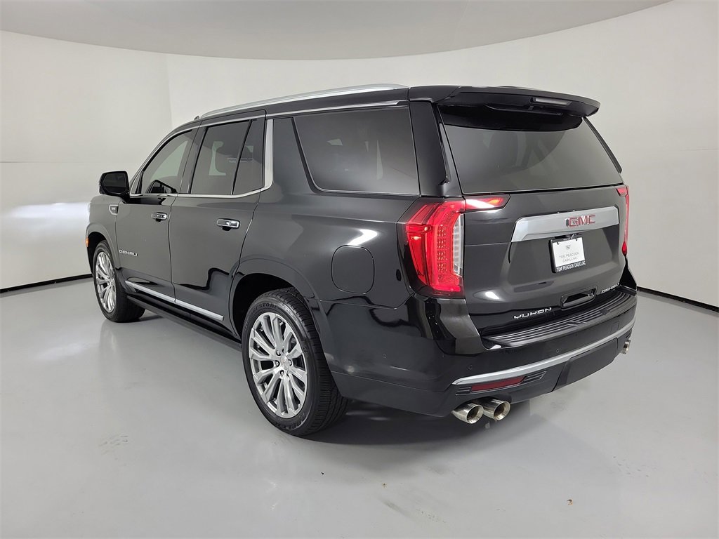 Used 2023 GMC Yukon Denali w/ Denali Reserve Package image 3