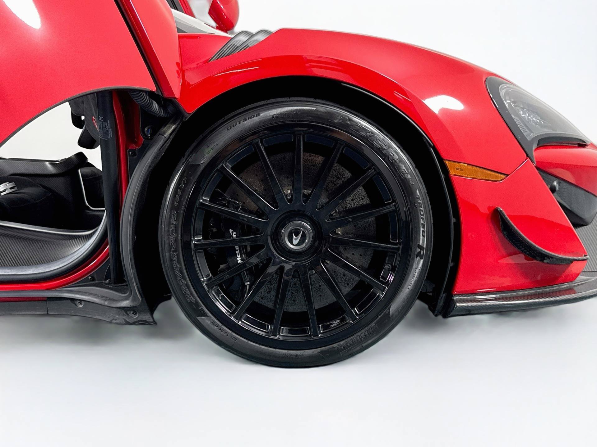 Used 2020 McLaren 620R RWD image 69