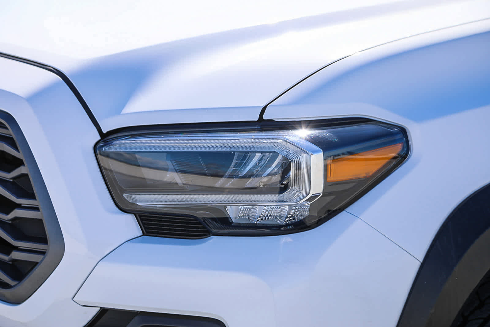 Certified 2023 Toyota Tacoma TRD Off-Road w/ Black Out Package (TMS) image 9