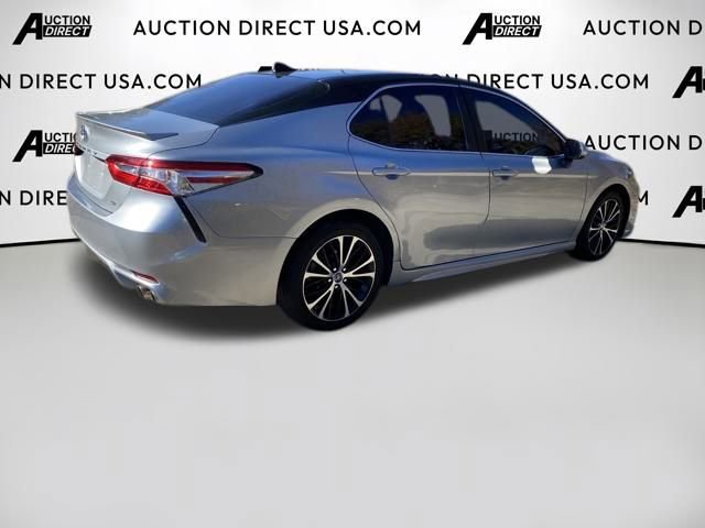 Used 2020 Toyota Camry SE image 5