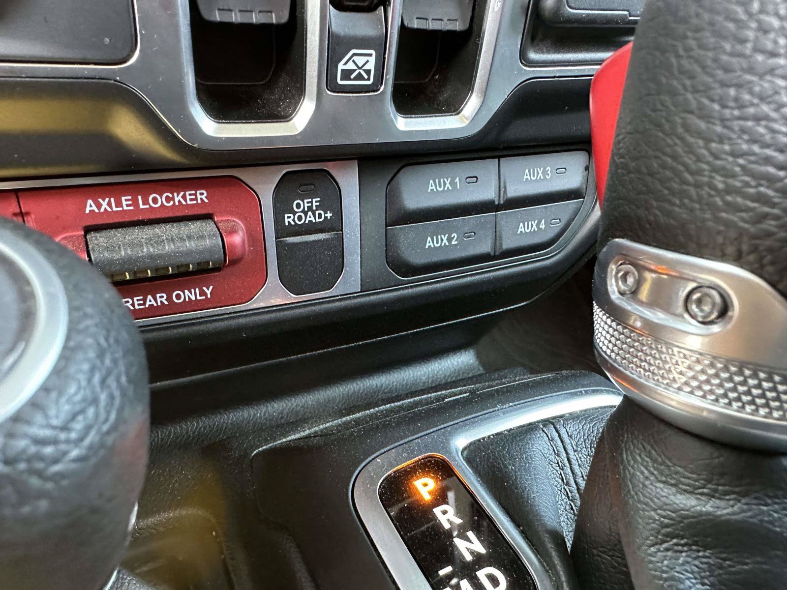 Used 2024 Jeep Gladiator Sport AWD/4WD image 22