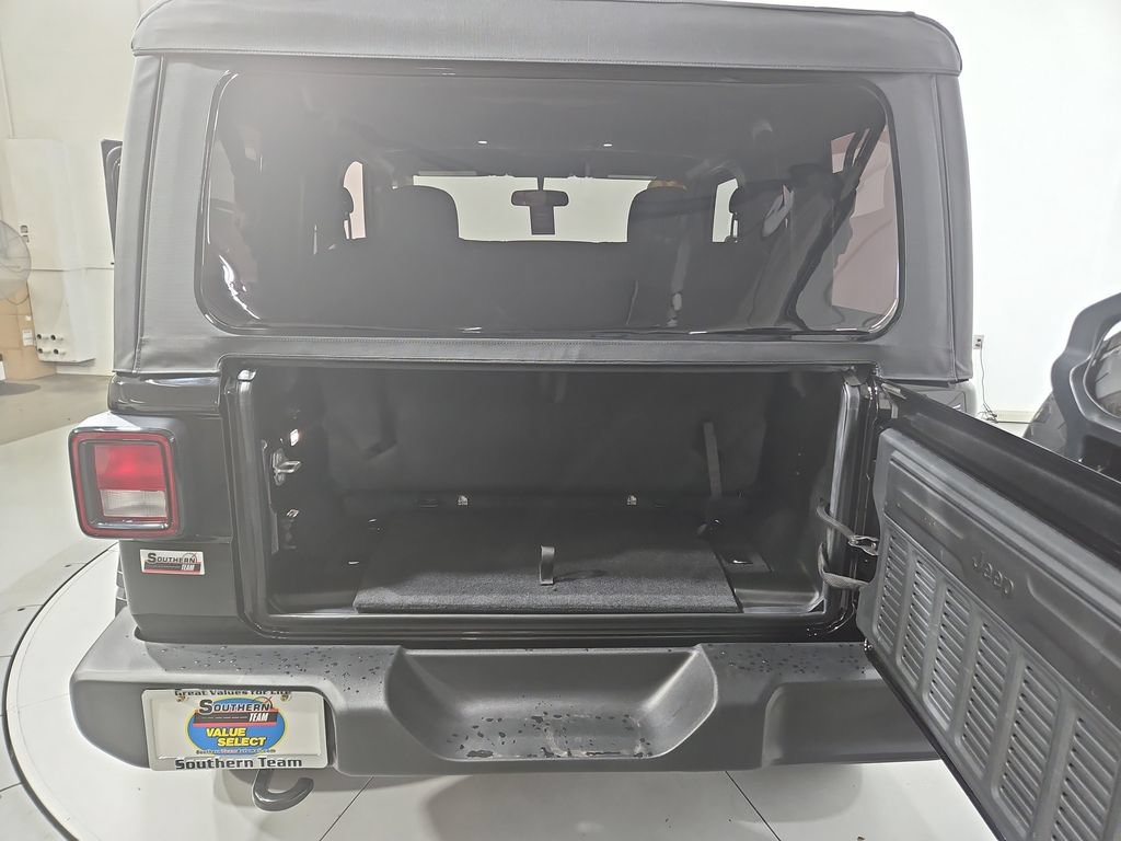 Used 2026 Jeep Wrangler Sport AWD/4WD image 21