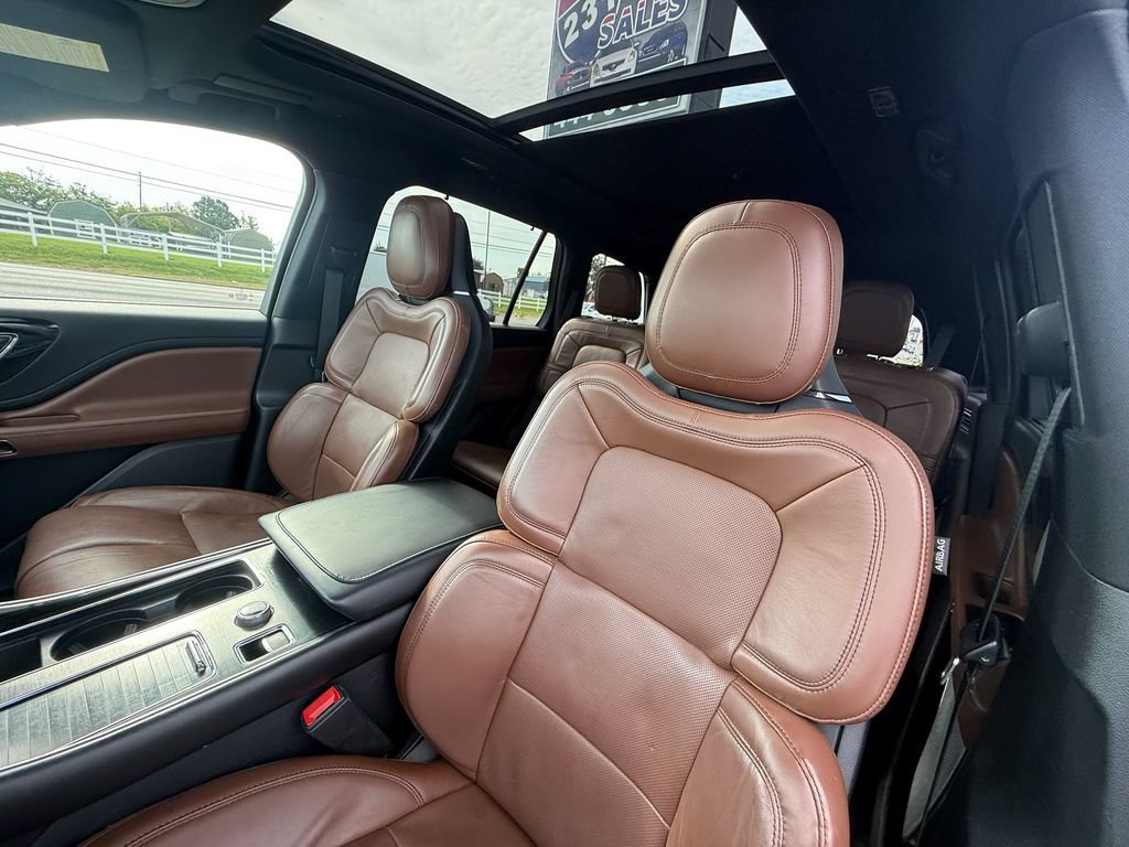 Used 2021 Lincoln Aviator Reserve w/ Equipment Group 208A AWD/4WD image 13