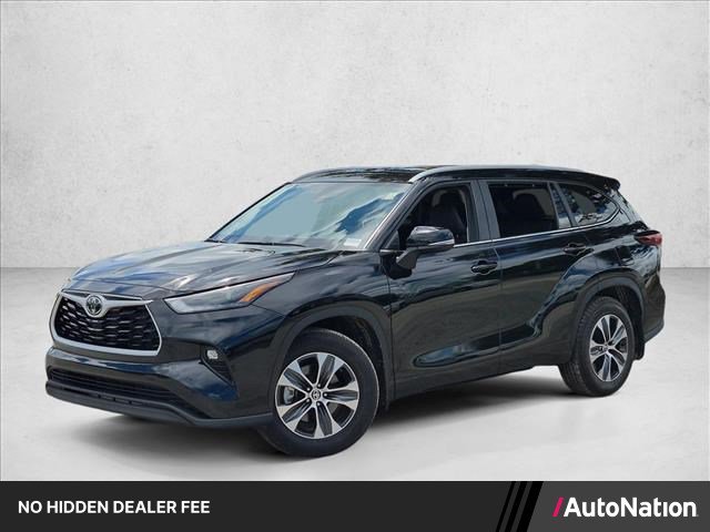 Used 2026 Toyota Highlander XLE AWD/4WD image 1