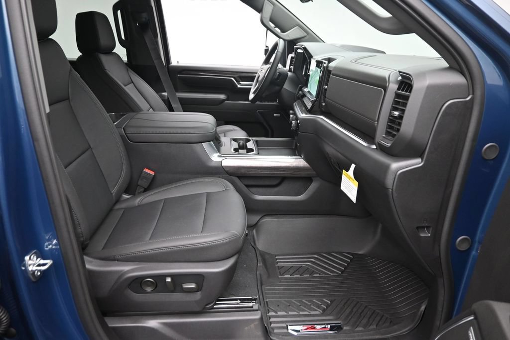 New 2026 Chevrolet Silverado 2500 LTZ w/ LTZ Plus Package AWD/4WD image 9