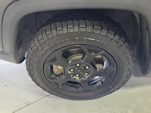 Used 2023 Jeep Compass Trailhawk w/ Trailhawk Elite Group AWD/4WD image 19
