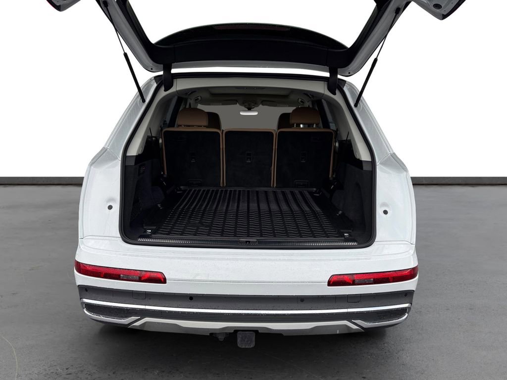 Used 2024 Audi Q7 3.0T Prestige image 24