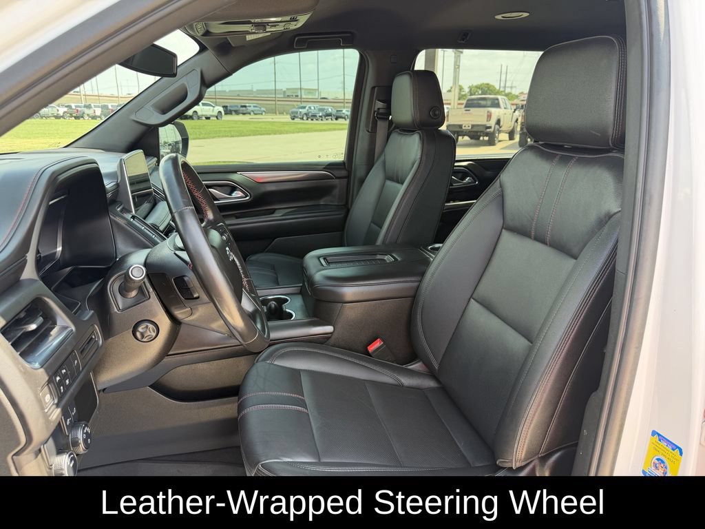 Used 2022 Chevrolet Suburban RST w/ Luxury Package RWD image 32