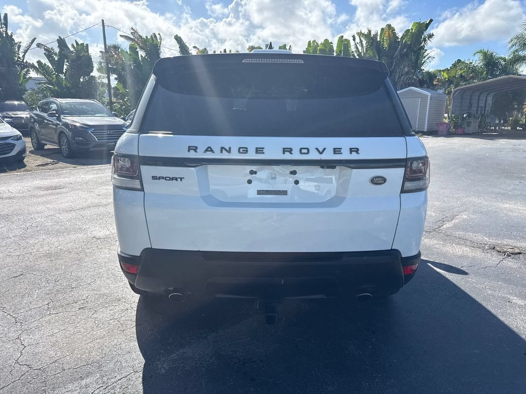 Used 2017 Land Rover Range Rover Sport SE AWD/4WD image 4
