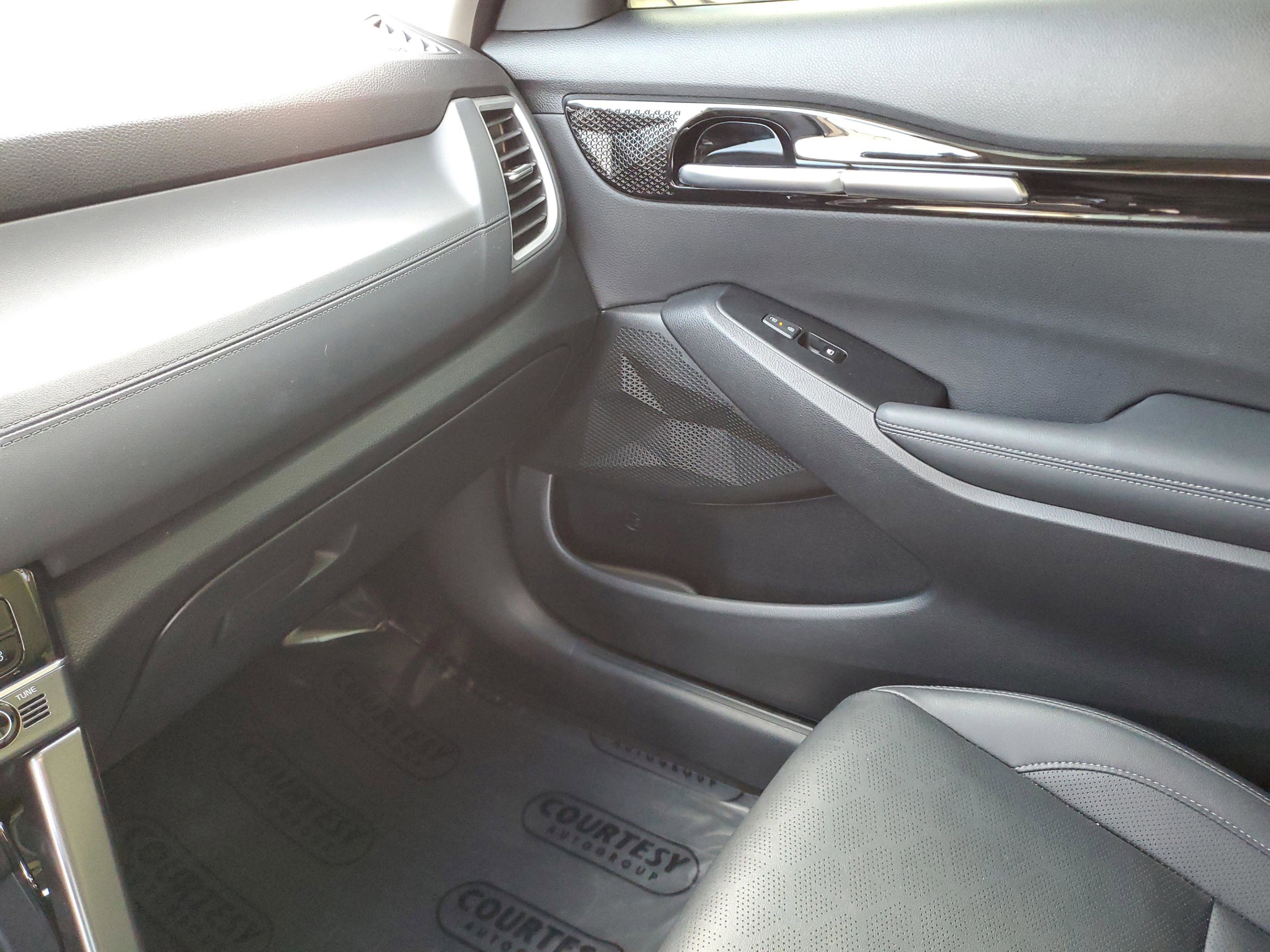 Certified 2025 Kia Seltos EX w/ EX Sunroof Package image 25