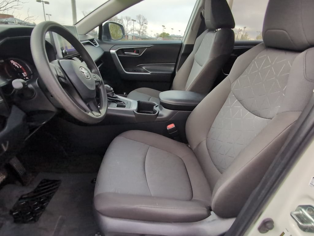 Used 2023 Toyota RAV4 XLE AWD/4WD image 15