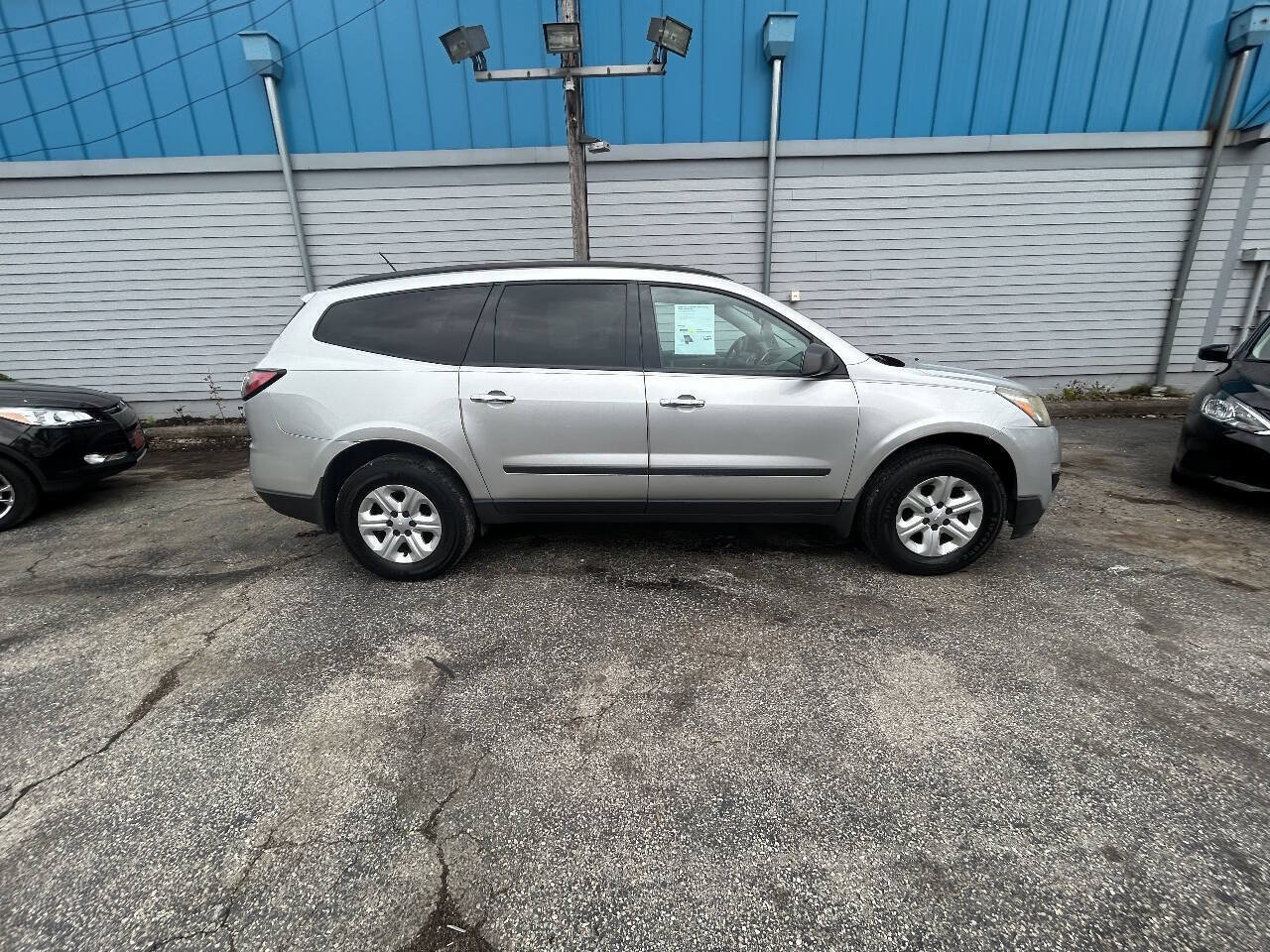 Used 2013 Chevrolet Traverse LS FWD image 13
